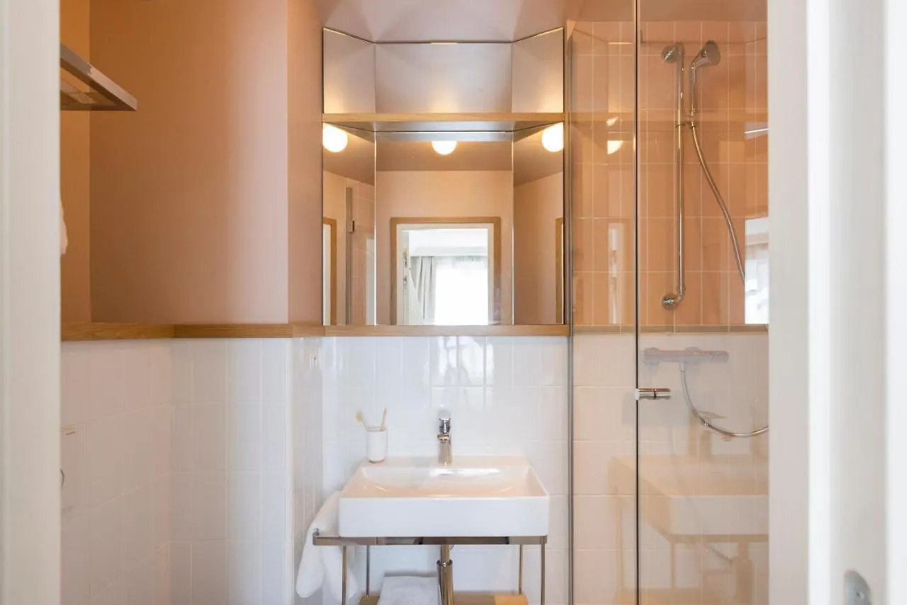 Hotel Oratio Paris 3*,