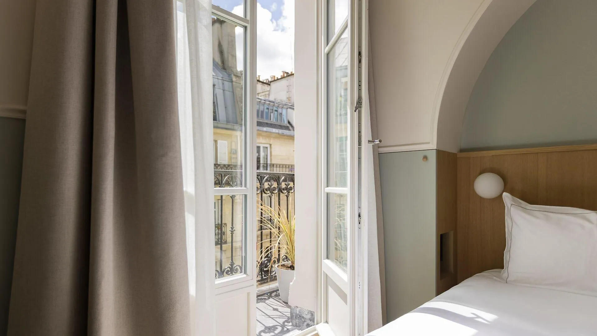 Hotel Oratio Paris 3*,