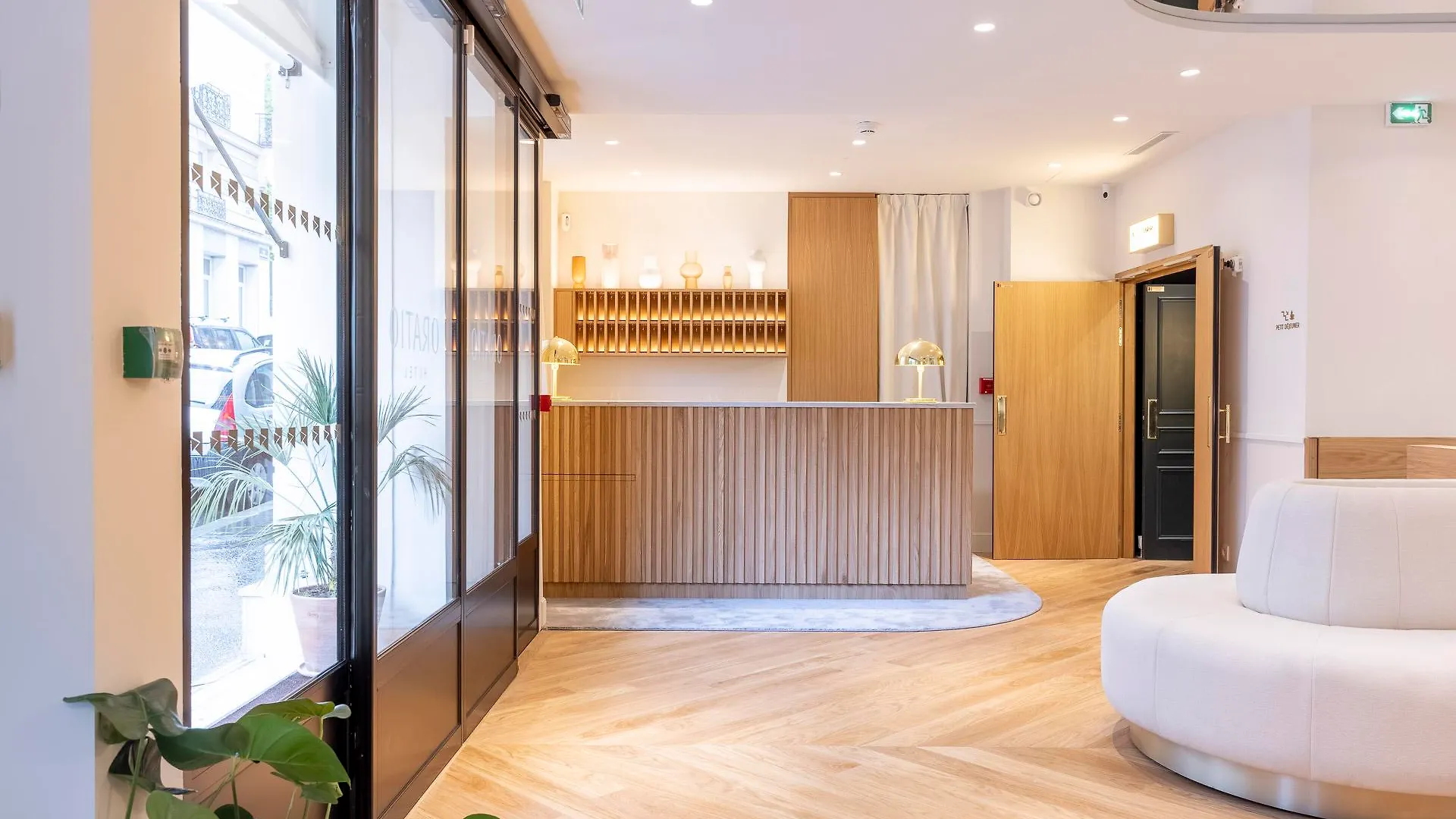***  Hotel Oratio Paris France