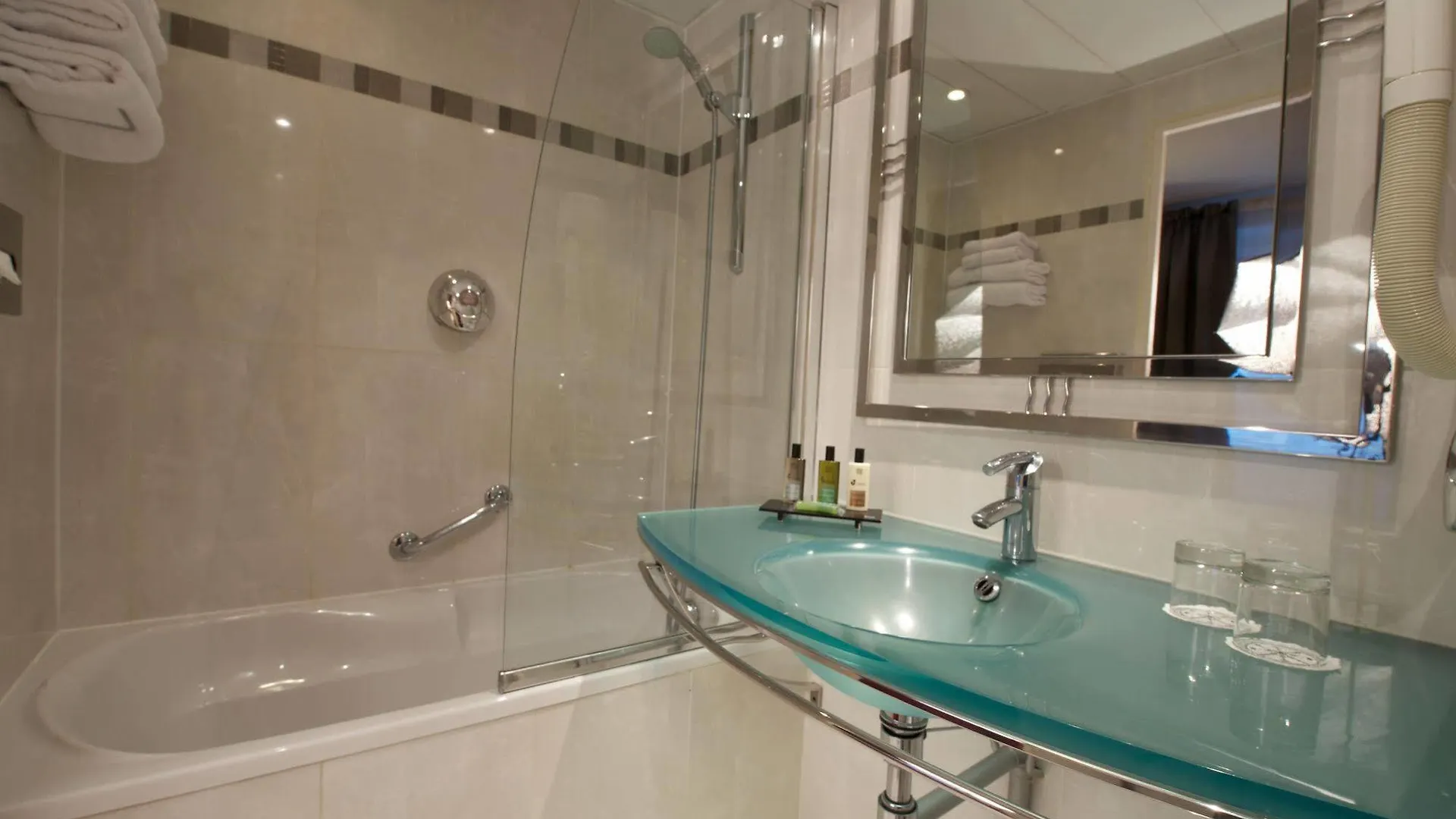 Hotel Oratio Paris 3*,  France