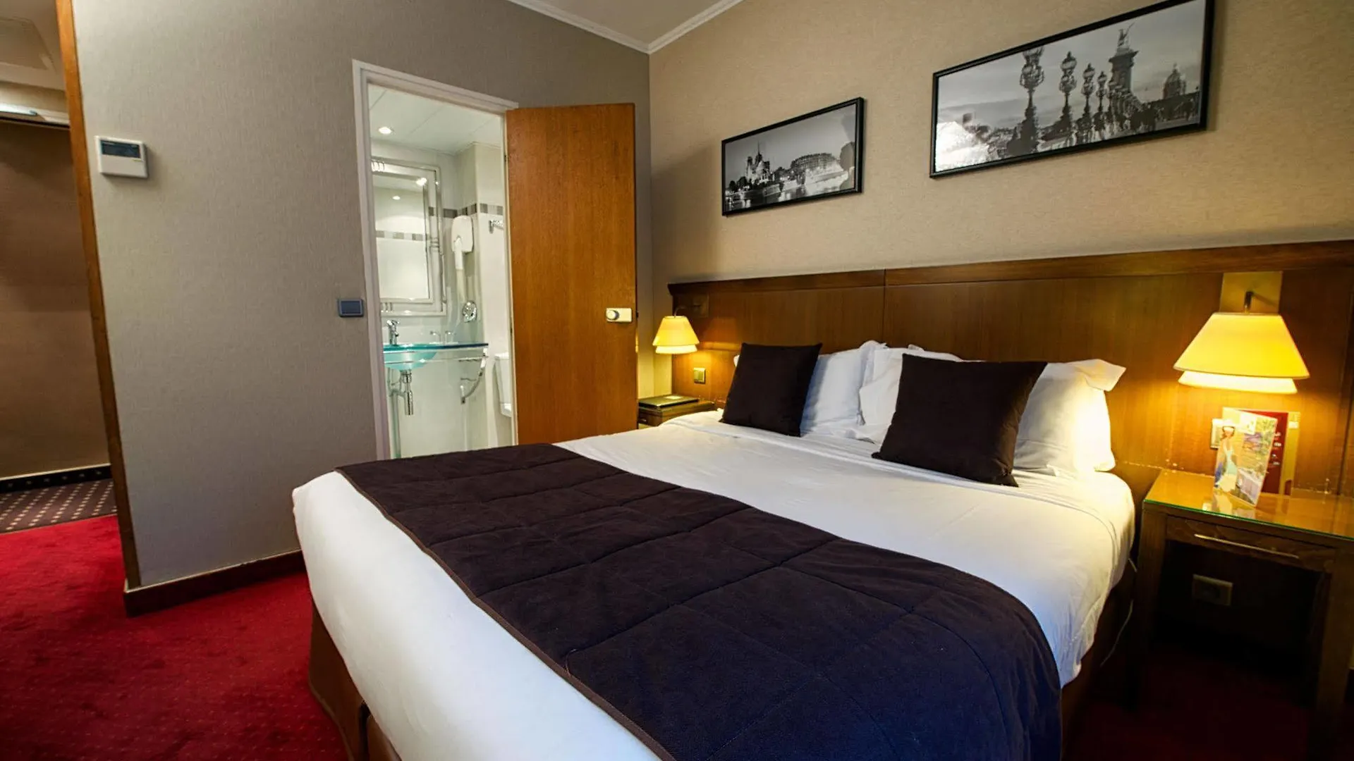 Hôtel Oratio Parigi 3*,